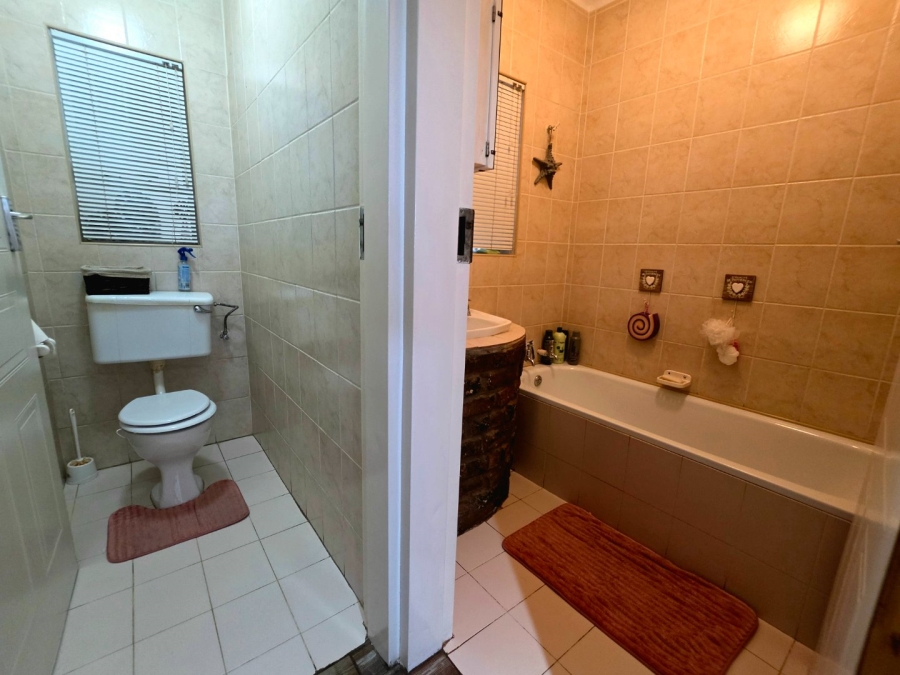 5 Bedroom Property for Sale in Blydeville Northern Cape